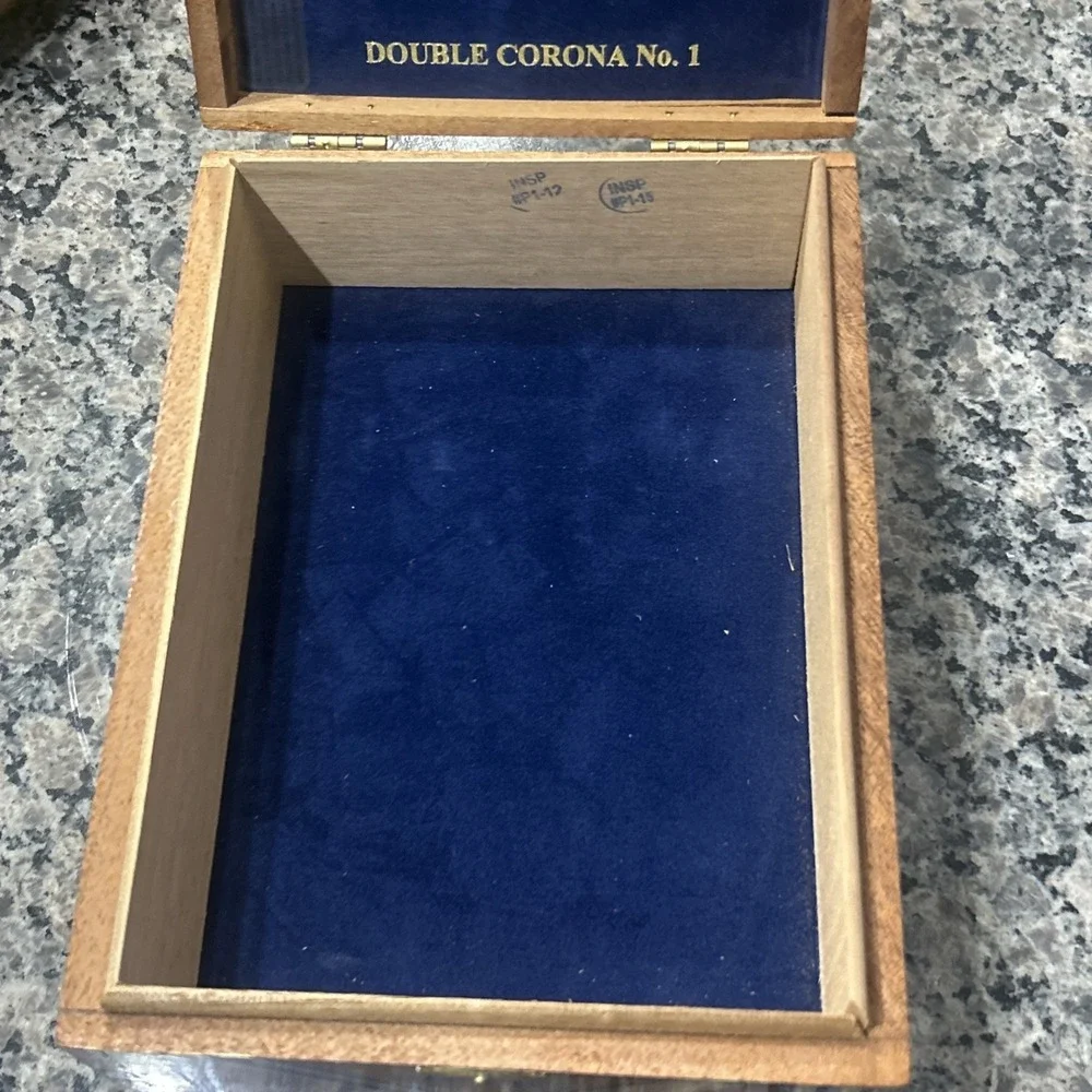 Vintage Diamond Crown Maximus Toro No. 1 Cigar Box Storage Treasure Box Decor